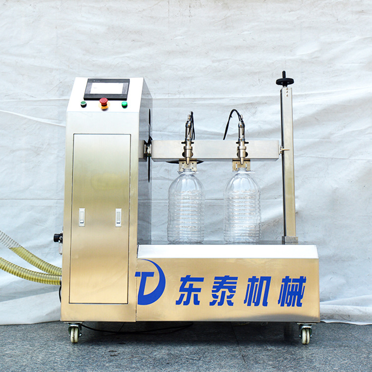 俱往矣，數(shù)風流人物，還看東泰半自動食用油灌裝機