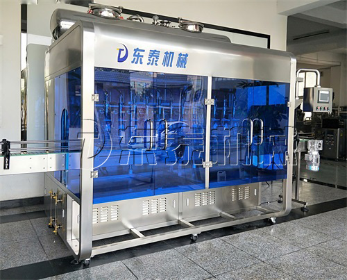 全自動(dòng)食用油灌裝機(jī)日常維護(hù)別放松，東泰替你把關(guān)